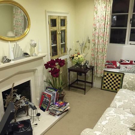 Cotswold Cottage Guesthouse 스토우온더올드 외부 사진